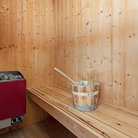 8 Person In Harboore Casa de Férias